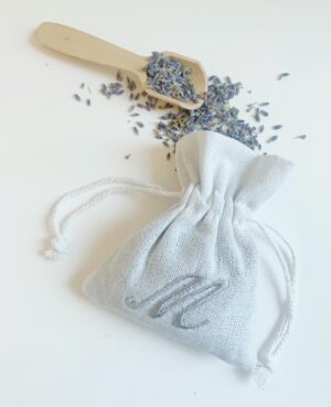 PROFUMA CASSETTI ALLA LAVANDA CON INIZIALE