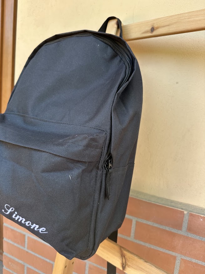 zaino personalizzato con nome ricamato